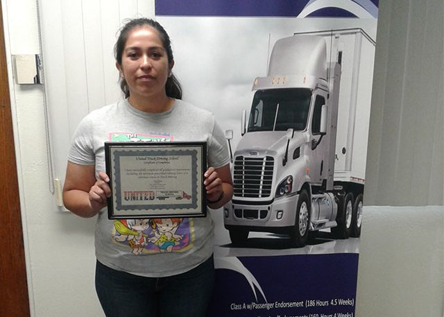 Image of Melissa R with certificate